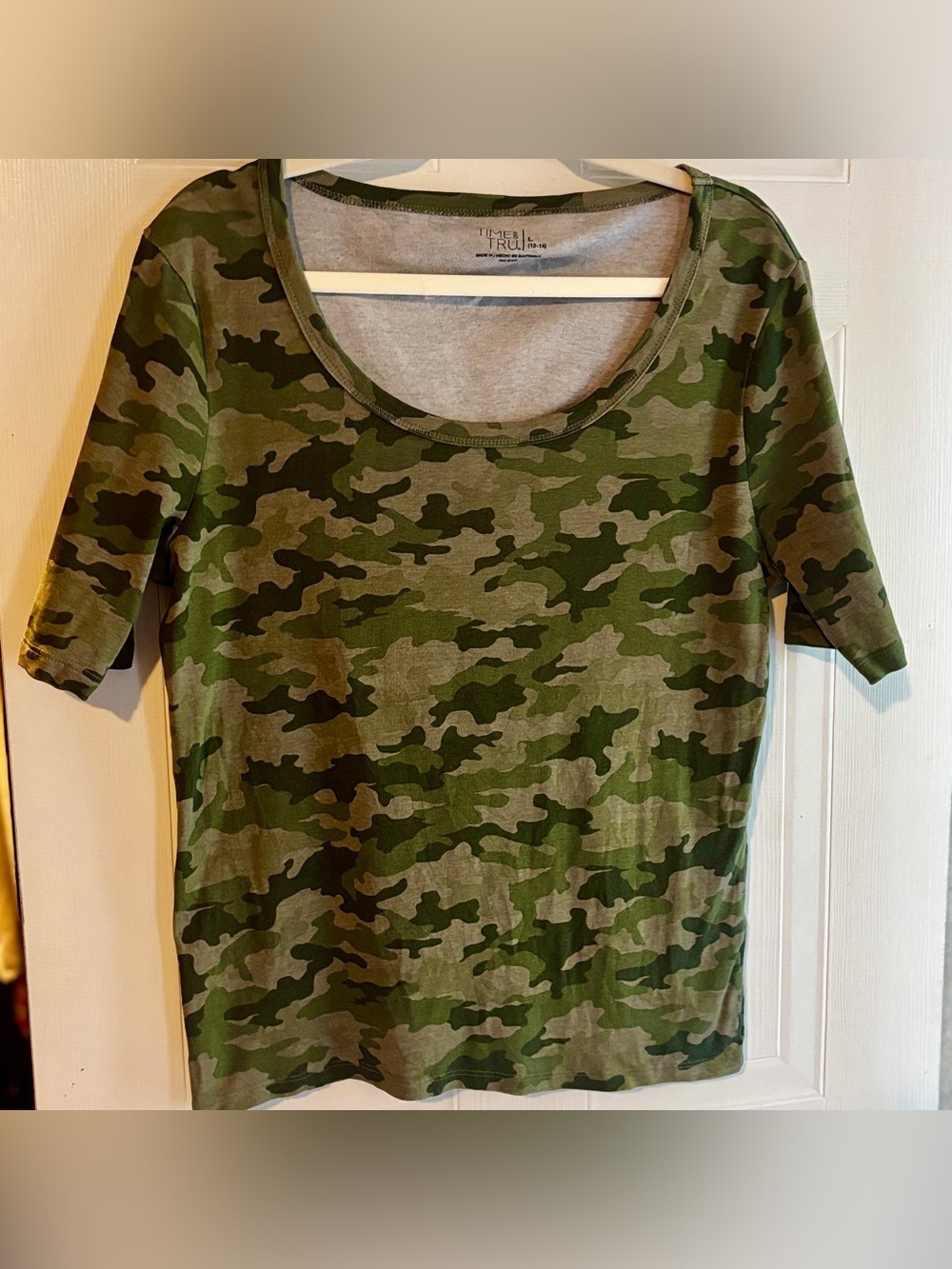 Time and Tru L 12-14 Green Camo Scoop Neck 100% Cotton Top